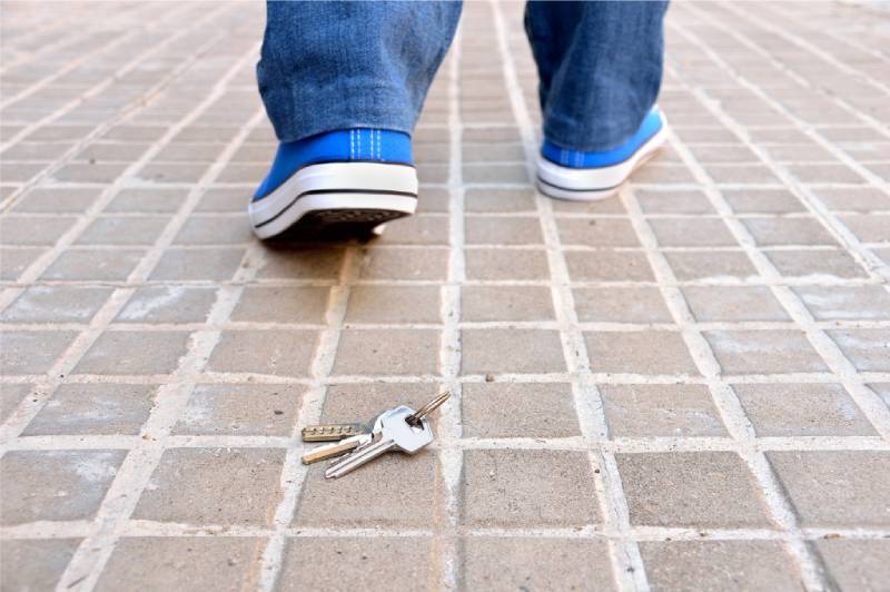 Mơ Thấy Chìa Khóa Đánh Con Gì? Hé Mở Bí Ẩn Giấc Mơ 1 Mơ thấy mất chìa khóa